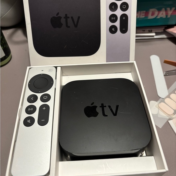 2021 Apple TV 4k- 64GB 2nd gen - Picture 1 of 6
